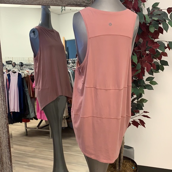 EUC lululemon Athletic Tank Top - Picture 3 of 4